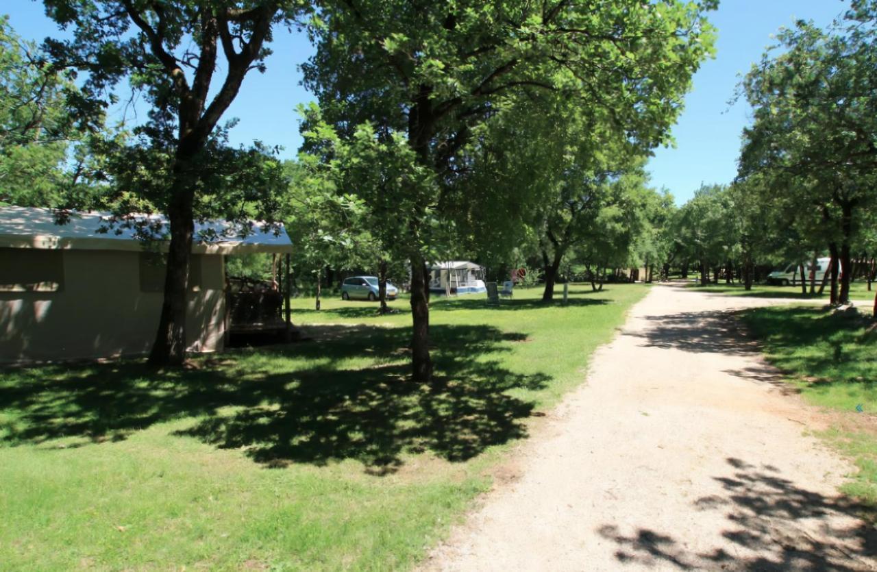 Septfonds Lodges Du Bois Dodo - Ancien Camping De Bois Redon מראה חיצוני תמונה